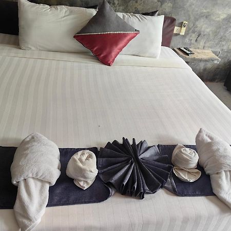 Keeree Loft Resort Thong Pha Phum Esterno foto