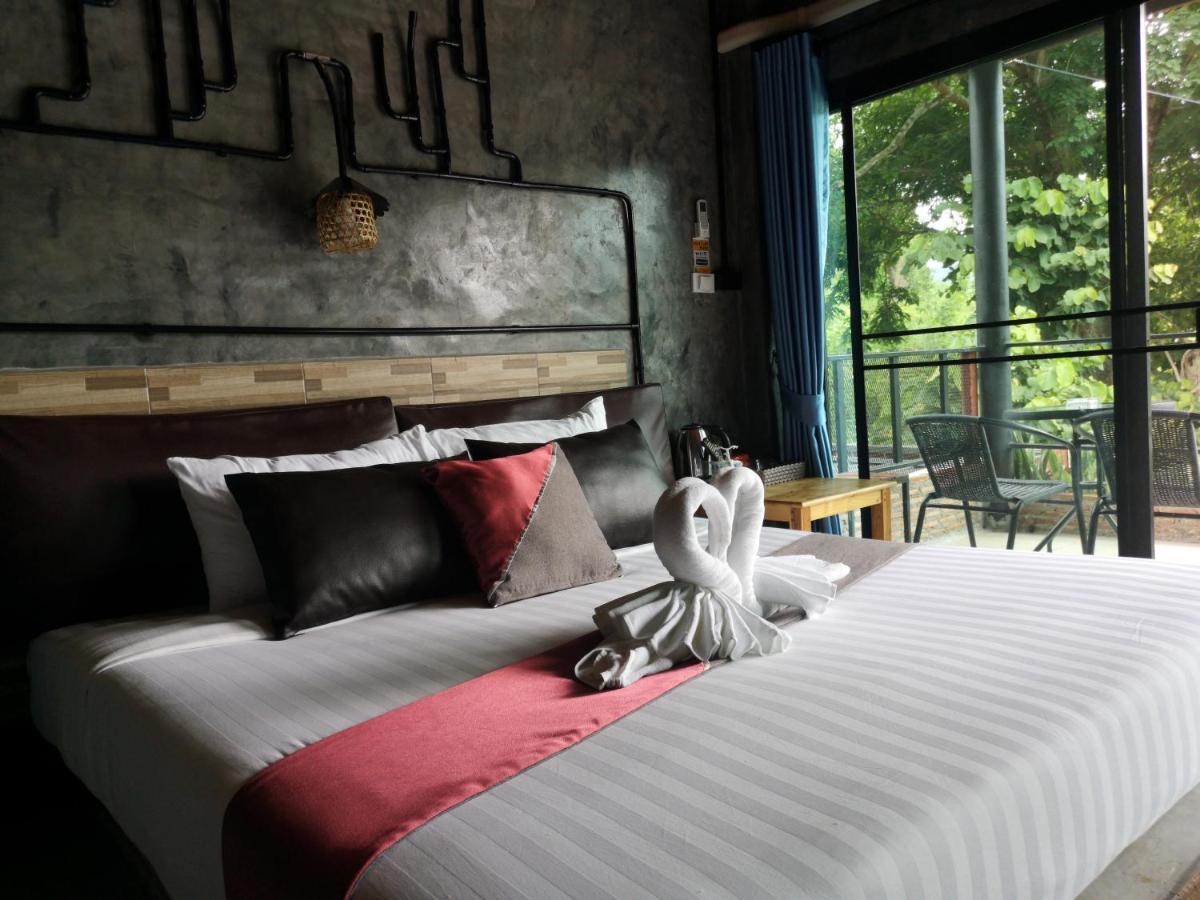 Keeree Loft Resort Thong Pha Phum Esterno foto