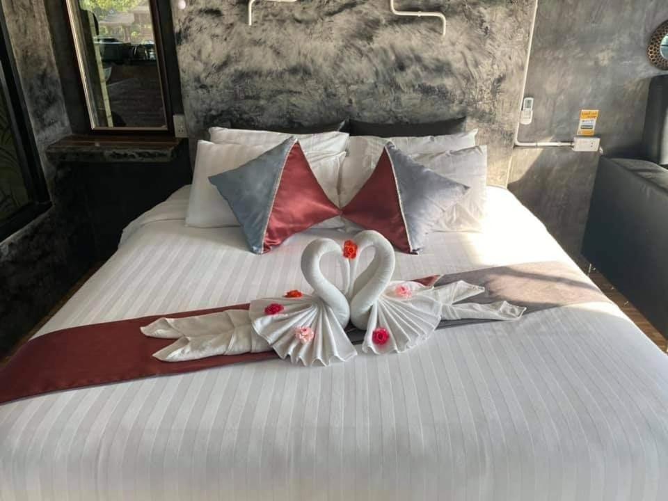 Keeree Loft Resort Thong Pha Phum Esterno foto