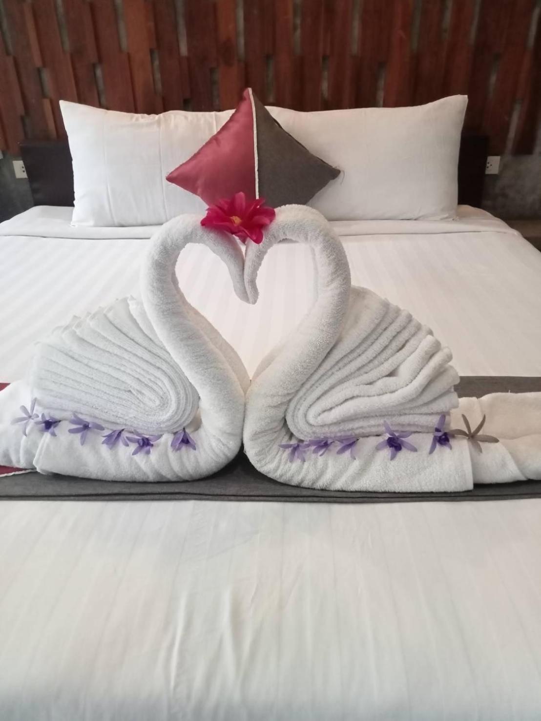 Keeree Loft Resort Thong Pha Phum Esterno foto