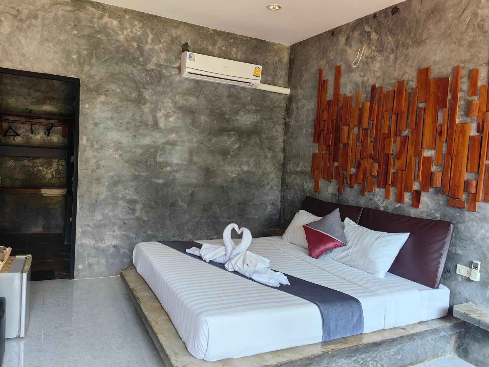 Keeree Loft Resort Thong Pha Phum Esterno foto