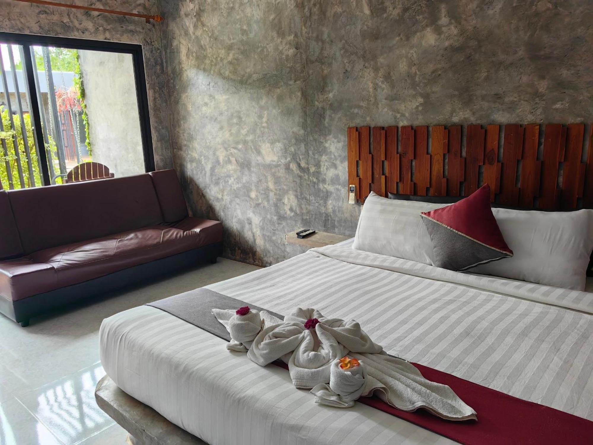 Keeree Loft Resort Thong Pha Phum Esterno foto