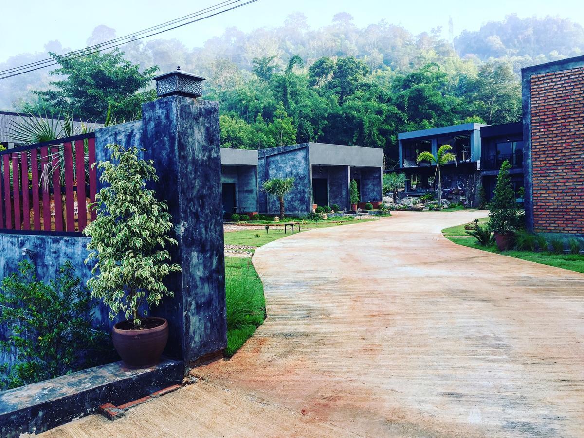 Keeree Loft Resort Thong Pha Phum Esterno foto